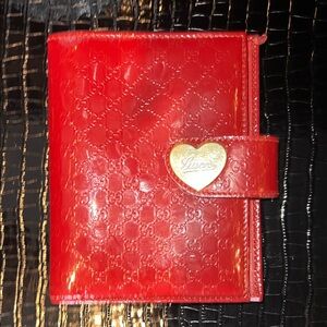 🖤 🌹 Authentic Gucci Red Microguccissima Patent Leather Heart Agenda ❤️